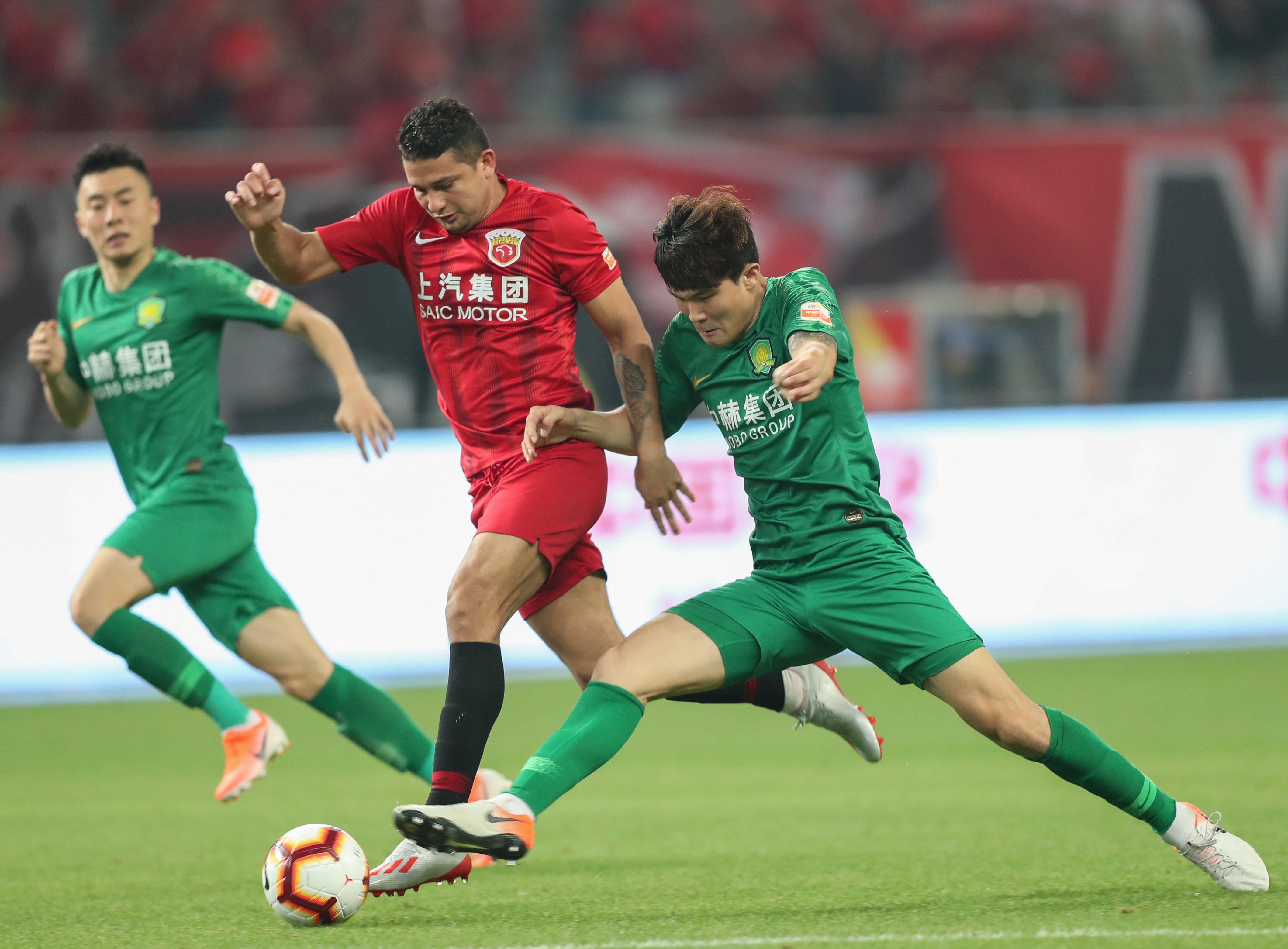 孙兴慜：没踢满全场？我尊重教练的决定，球队比我个人更重要