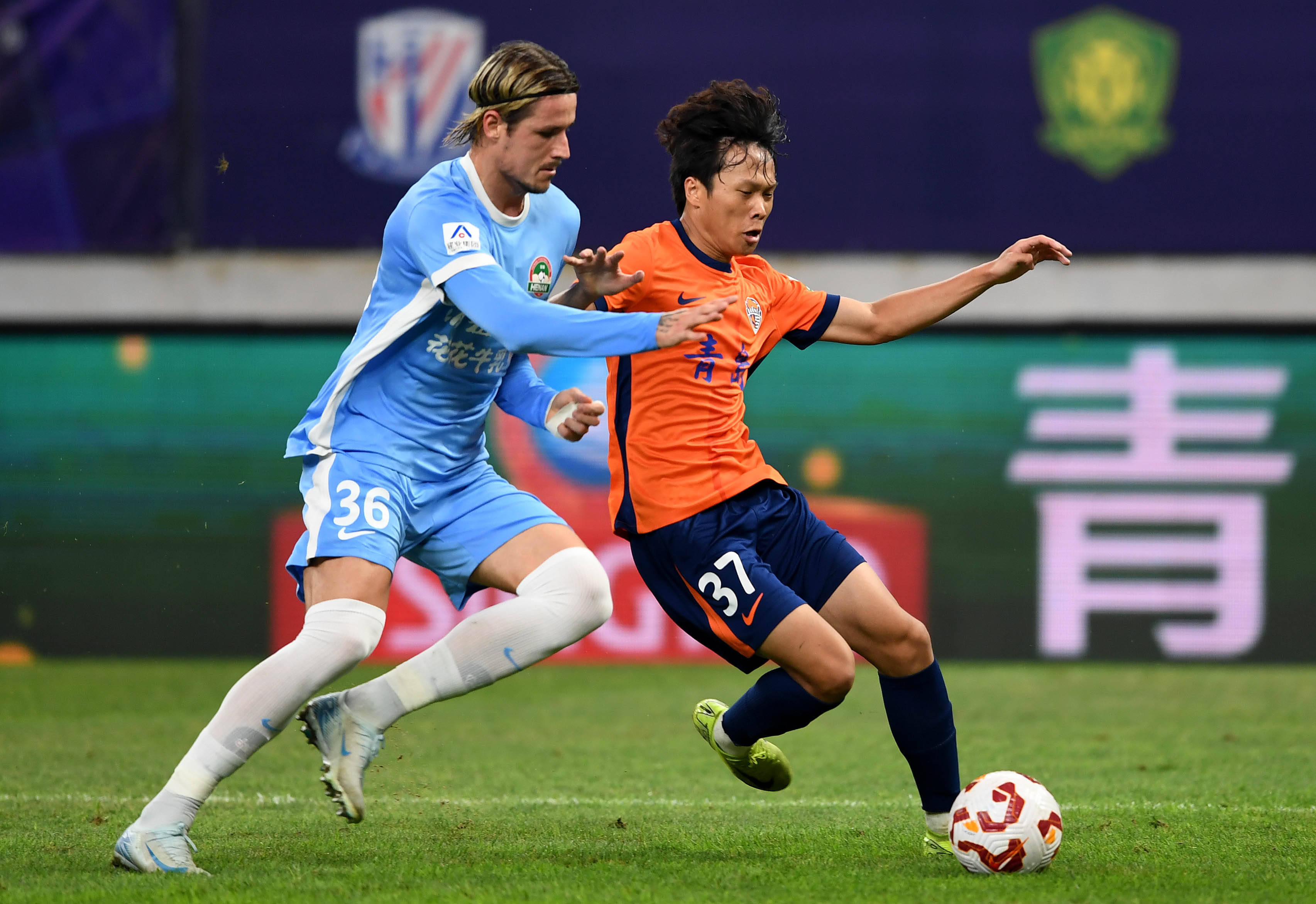 若塔曾为两队效力过，波尔图vs马竞赛前致敬若塔兄弟