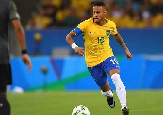 奥蓬达：我身处世界最大俱乐部之一，经历困难后为处子球高兴