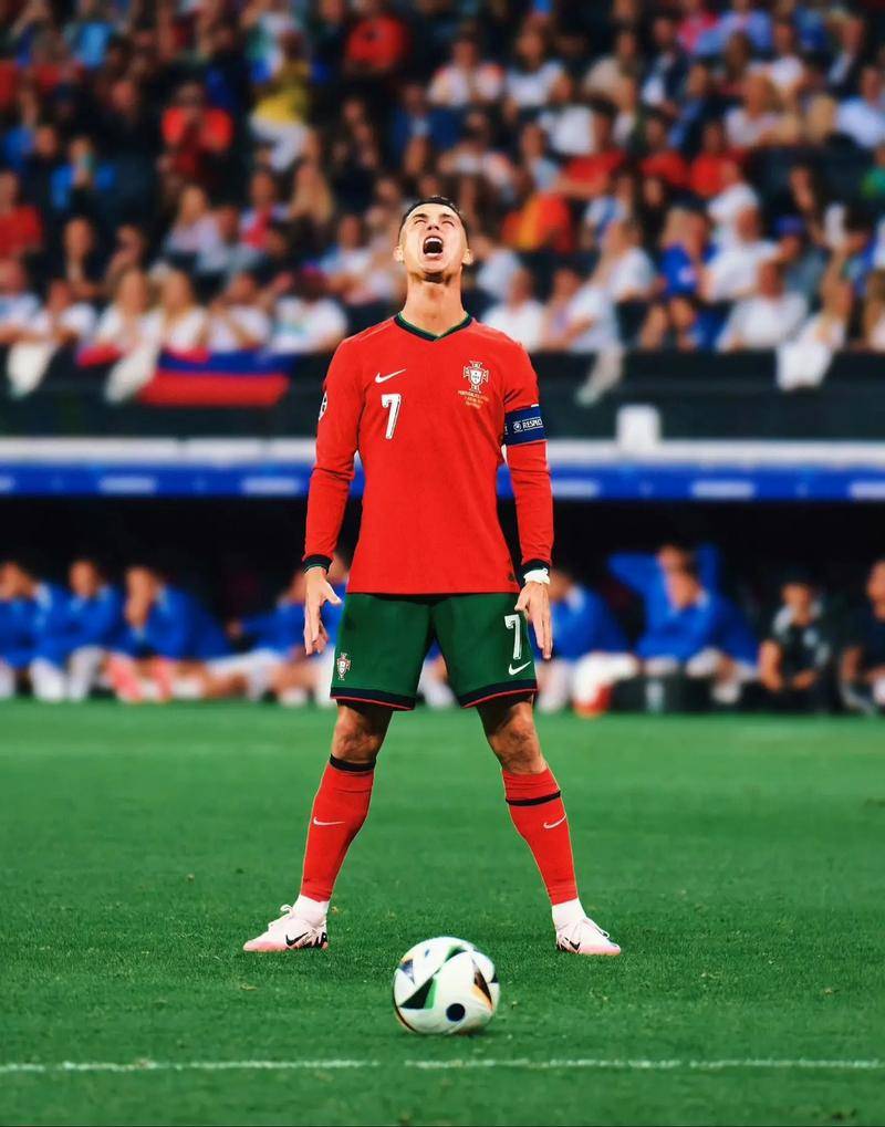 阿莱格里31场米兰和都灵德比取胜19场，仅输5场