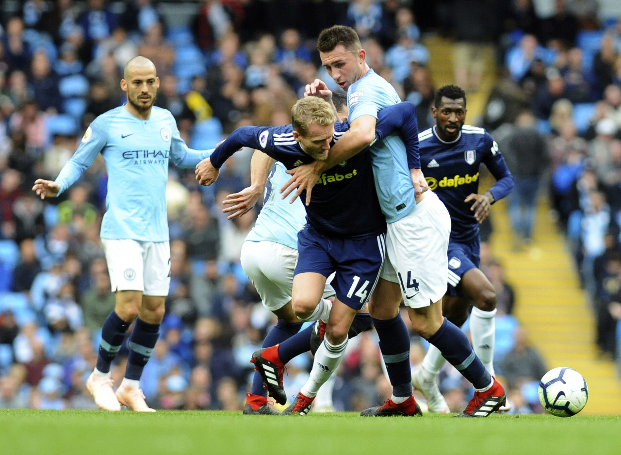 官方：赵博和王国明共同当选中超9／10月最佳守门员